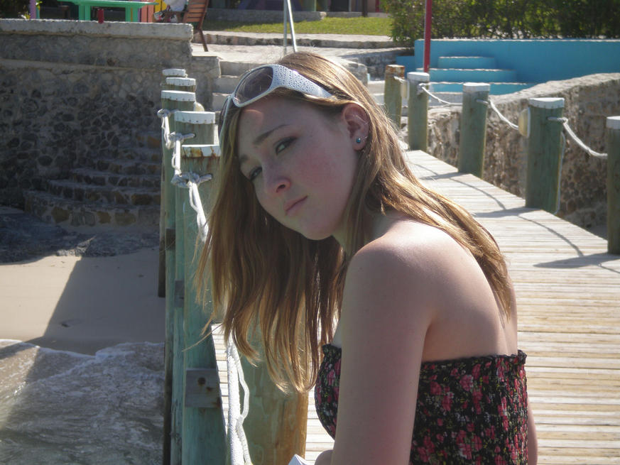 Click image for larger version

Name:	rachael.jpg
Views:	1
Size:	95.8 KB
ID:	2618